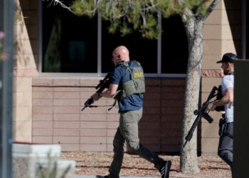 Universidad de Las Vegas cerrada mientas policía investiga tiroteo