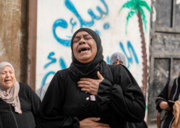 Ataques israelíes en distintos puntos de Gaza dejan decenas de palestinos muertos