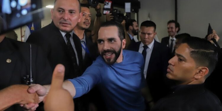 Bukele obtiene licencia de seis meses para presentarse a la reelección en El Salvador