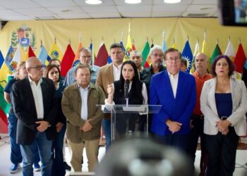 Excandidatos a la Primaria rechazan persecución y acoso contra María Corina Machado