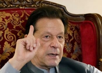 Pakistán: Usan IA en discurso de ex primer ministro encarcelado