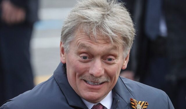 Kremlin tacha de “politizada” decisión de UE de abrir negociaciones con Ucrania y Moldavia