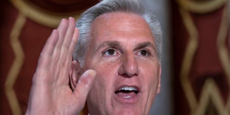 McCarthy dimite del Congreso dos meses después de su destitución como presidente de la cámara baja