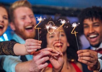 Por qué el año no termina realmente a la medianoche del 31 diciembre y no siempre dura lo mismo