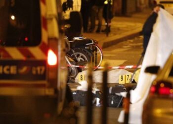 Al menos una persona muerta y otra herida tras un ataque en un céntrico barrio de París