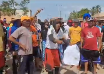 Increíble: trabajadores que sanearon el Lago de Maracaibo manifiestan por falta de pago (Video)