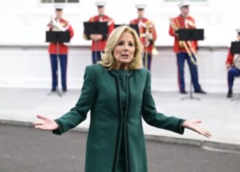 Al estilo de “Los Juegos del Hambre”: el extraño VIDEO navideño de Jill Biden en la Casa Blanca