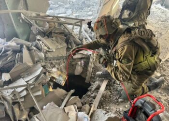 Soldados israelíes encontraron un túnel utilizado por Hamás bajo la cuna de un bebé en el norte Gaza