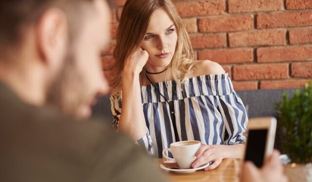 “Me dejó por la ex”: tuvo una primera cita con un joven, él le dijo que se iba unos minutos, pero nunca volvió (VIDEO)