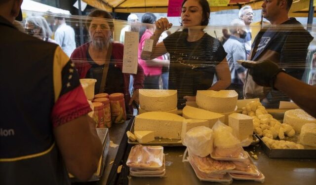 El País: Se apaga lentamente el incendio inflacionario en Venezuela