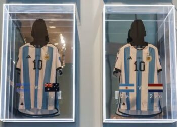 Subastaron seis camisetas que utilizó Lionel Messi en el Mundial de Qatar por una MILLONADA