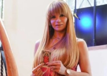 Mhoni Vidente mostró el poderoso ritual que hay que hacer este #1Dic para atraer fortuna