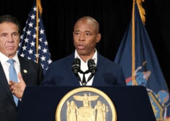 Alcalde Eric Adams culpó a las ratas por el éxodo masivo de neoyorquinos