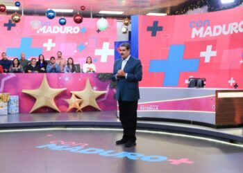 El referendo fracasó solito, pero Maduro se dedicó a acusar a Guaidó y López de recibir dinero para “sabotearlo”