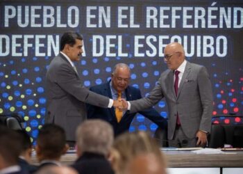 El País: El chavismo abre con el Esequibo un nuevo frente para asegurarse un control absoluto hasta 2024