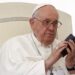 El papa Francisco pide no confundir la fiesta en Navidad con el consumismo