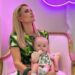 Paris Hilton reveló por qué no cambió el pañal a su hijo durante su primer mes
