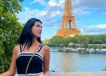 Una joven viajó a París para conocer a un hombre y todo terminó de la peor manera (VIDEO)