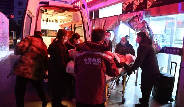 Al menos 111 muertos dejó terremoto de magnitud 6,2 en el noroeste de China