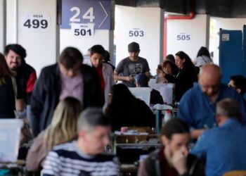 Chile comienza conteo de votos sobre nueva propuesta de Constitución