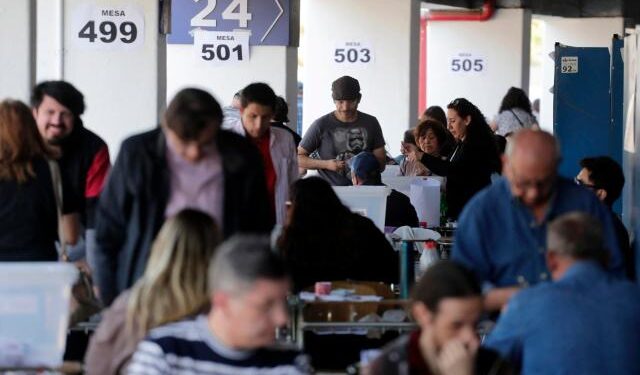 Chile comienza conteo de votos sobre nueva propuesta de Constitución