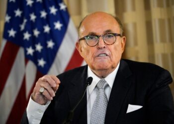 Rudy Giuliani, exalcalde de Nueva York es condenado a pagar 148 millones de dólares por difamar a dos trabajadoras electorales