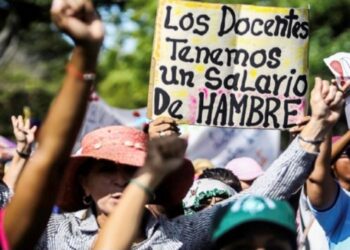 Profesores universitarios cierran el año con un salario mensual de 15 dólares