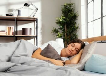 Inemuri: la práctica japonesa para recargar energía y frenar el envejecimiento del cerebro