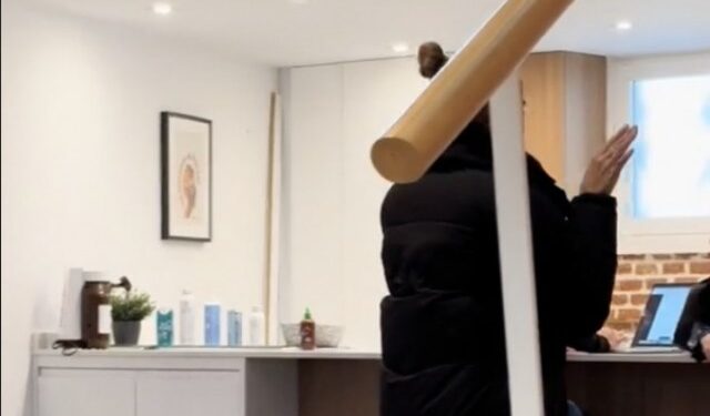 La revelación de una española sobre lo que hacen en la oficina sus compañeros venezolanos (VIDEO)