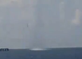 La impactante tromba marina que se formó en el lago de Maracaibo a pesar del buen clima (VIDEO)