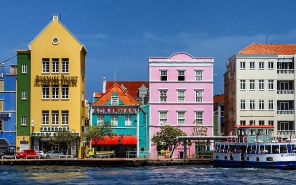 Empresarios de Venezuela y Curazao prevén realizar una rueda de negocios presencial en marzo