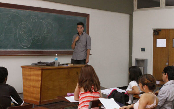 Diciembre de 2023: Cuánto gana un profesor universitario en Venezuela