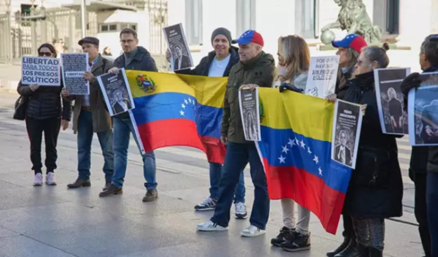 Venezolanos pidieron a España y a la UE que presione a Maduro para que haya elecciones libres