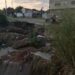 Un tramo de la avenida principal de Valle Hondo en Cabudare a punto de desplomarse