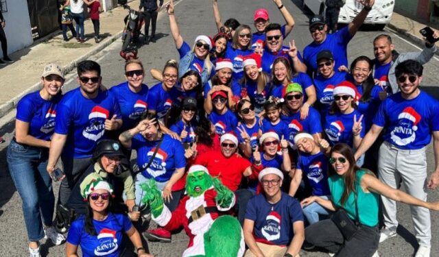 Con el programa “Seamos Santa” en Lechería se regalaron más de 2 mil 500 juguetes en Navidad