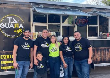 Taguara+58, el food truck venezolano que desata la fiebre por los pepitos en Denver