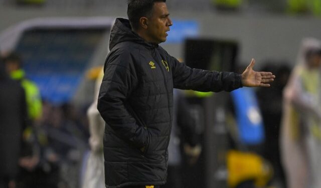 César Farías reveló que tuvo contacto para dirigir a una selección