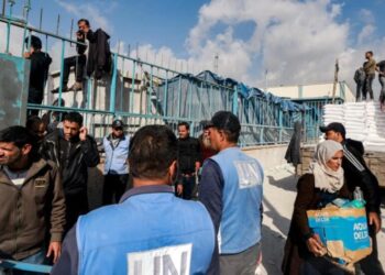 Reino Unido suspende “temporalmente” la financiación a agencia de la ONU para refugiados palestinos