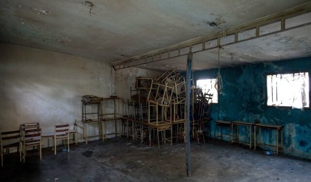 Maestros de estados fronterizos planean abandonar la enseñanza a causa de salarios de hambre