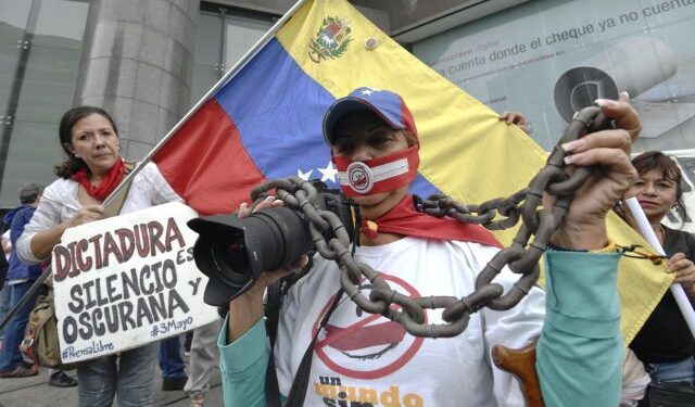 Más de 400 medios han cerrado en Venezuela en 20 años