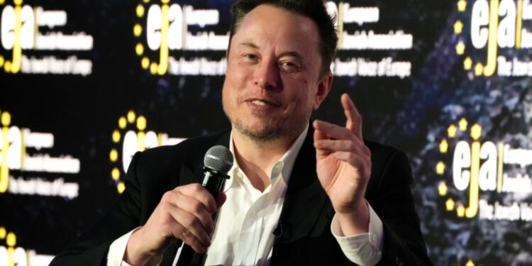 Elon Musk: Neuralink efectuó primer implante cerebral en un ser humano