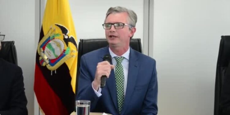 Gobierno ecuatoriano busca recursos para combatir a las pandillas