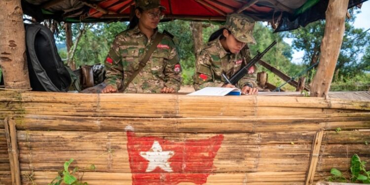 A tres años del golpe, la Junta de Myanmar pierde terreno pero resiste