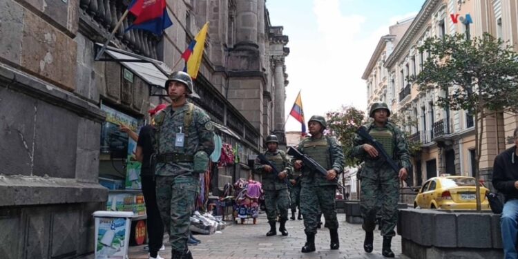 “Hay que estar con cuidado»: tensa calma en Quito tras actos violentos que estremecieron Ecuador