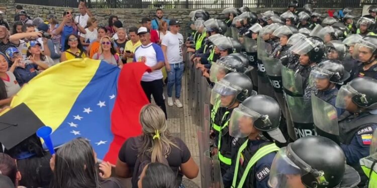 Opositores denuncian incremento del hostigamiento gubernamental en Venezuela