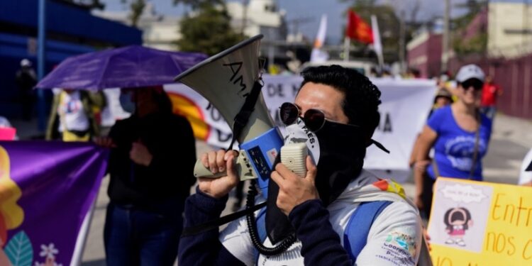 En Fotos | Protestan en El Salvador por el 32º aniversario de la firma de los acuerdos de paz