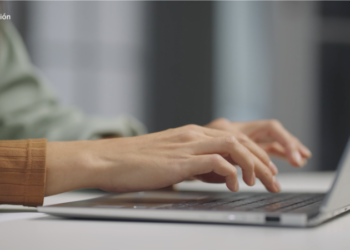 Mujeres periodistas luchan contra ataques en línea