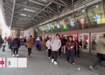 Se cumplen 60 días y familias migrantes deben desalojar refugios en Nueva York