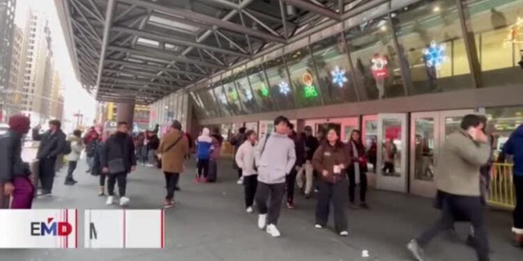 Se cumplen 60 días y familias migrantes deben desalojar refugios en Nueva York