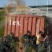 La Casa Blanca advierte con tomar medidas legales contra Texas por la situación en la frontera